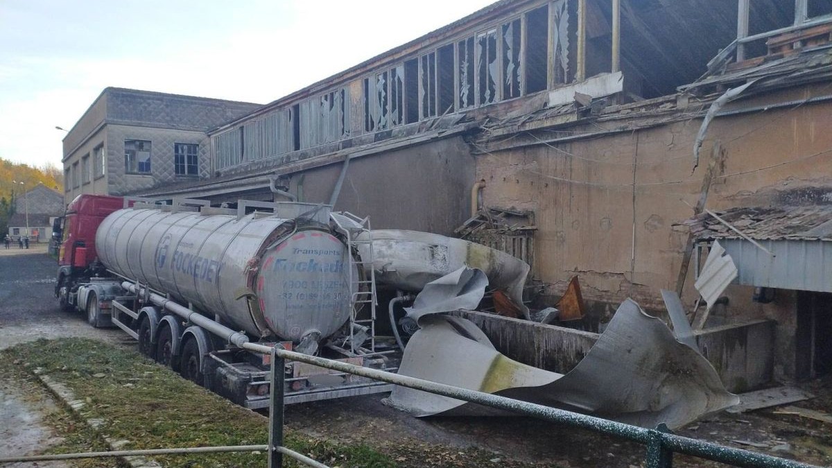 Un rezervor lipit de o clădire a uzinei de finisare textilă a explodat la Munster, iar geamurile clădirii s-au spart, 13 noiembrie 2025, Franța