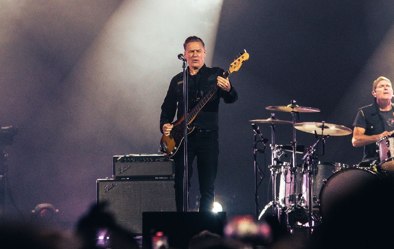 Concertul lui Bryan Adams a fost „mutat” din Oradea la Cluj. Când va cânta artistul în România