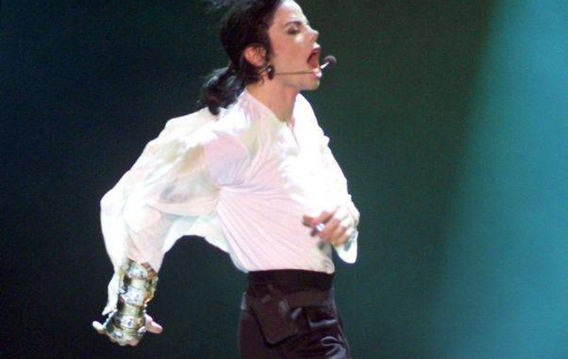 Şase greşeli ale doctorului Murray i-au adus moartea lui Michael Jackson