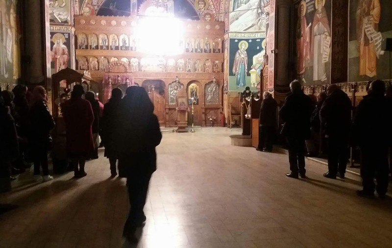 An de an, peștera Sfântului Andrei atrage zeci de mii de oameni din toate colțurile țării| FOTO/VIDEO