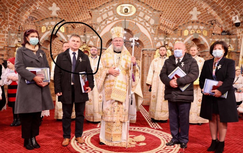Șeful DSP Maramureș a fost amendat din cauză că nu purta mască în timp ce era premiat pentru lupta împotriva COVID. ”A fost pentru 30 de secunde”