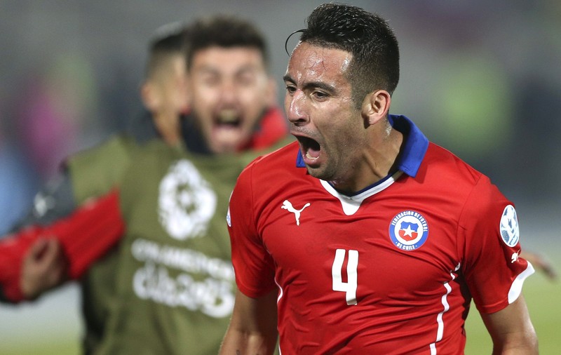 Chilianul Mauricio Isla s-a transferat de la Cagliari la Fenerbahce Istanbul