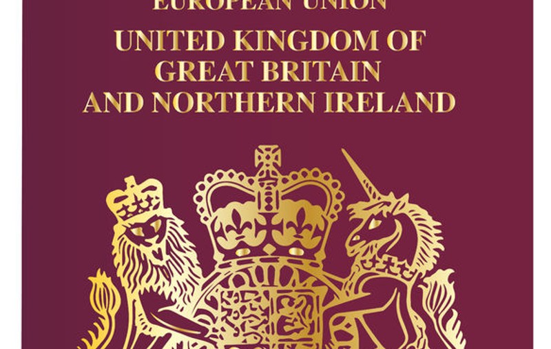 FOTO | Cum vor arăta pașapoartele britanicilor, după Brexit. Scandal în Marea Britanie în urma acestei schimbări