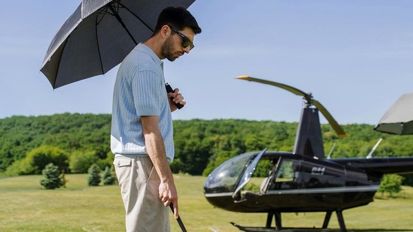 Mircea Bravo la filmările pentru „Băiat de milioane” | sursa foto: Instagram
