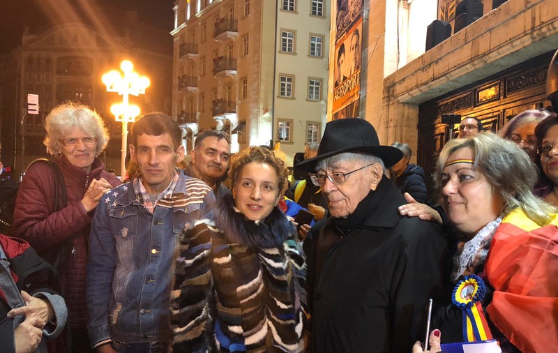 Mihai Șora, la protestul de la Timișoara: “Să nu ne pierdem încrederea în viitorul acestei țări. Până la urmă vom învinge”/ FOTO&VIDEO