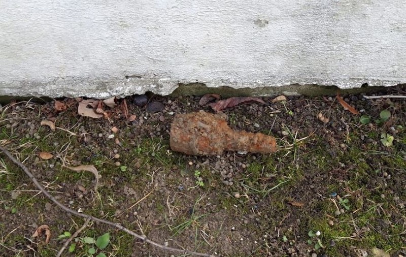 Grenadă antitanc din Al Doilea Război Mondial, descoperită în curtea Jandarmeriei Vâlcea ﻿