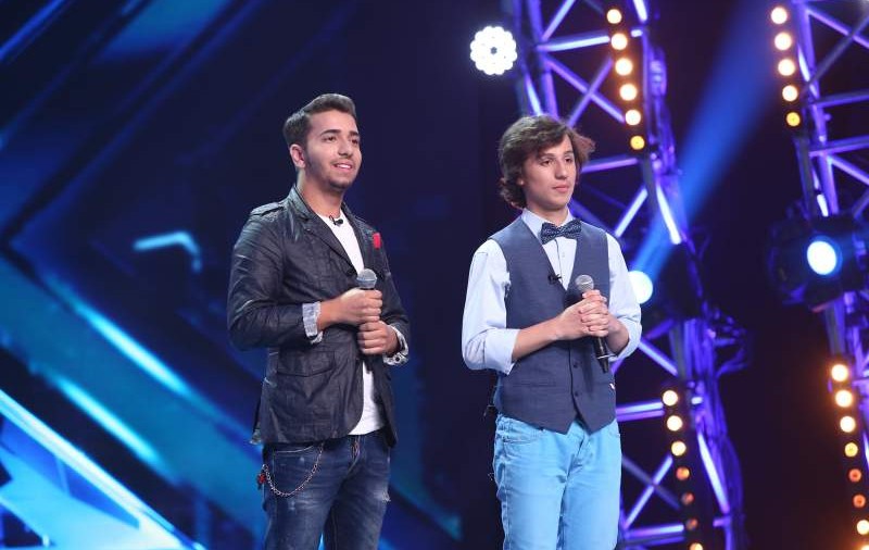 Andrei Geamăn a uitat versurile piesei în timpul duelului la X Factor. Ce decizie a luat Carla’s Dreams