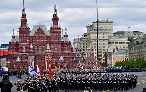 Marea Paradă a Victoriei din Rusia a devenit mini-paradă. Spectacolul de forță al lui Vladimir Putin, umbrit de pierderile din Ucraina