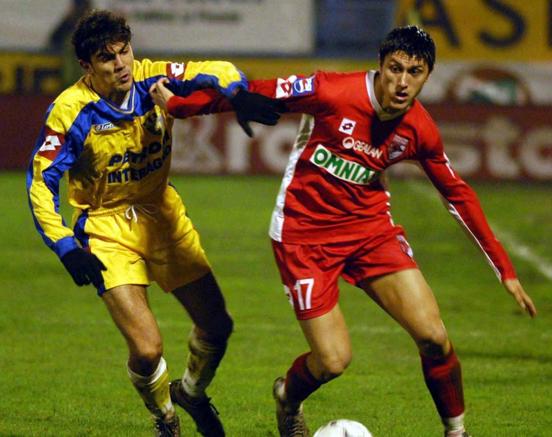 Liga 1, etapa 1, play-off: Dinamo - Steaua (duminică, ora 20.30, Digi, Dolce, Look). ^Ciprian Marica va fi cel mai fluierat fotbalist de pe teren