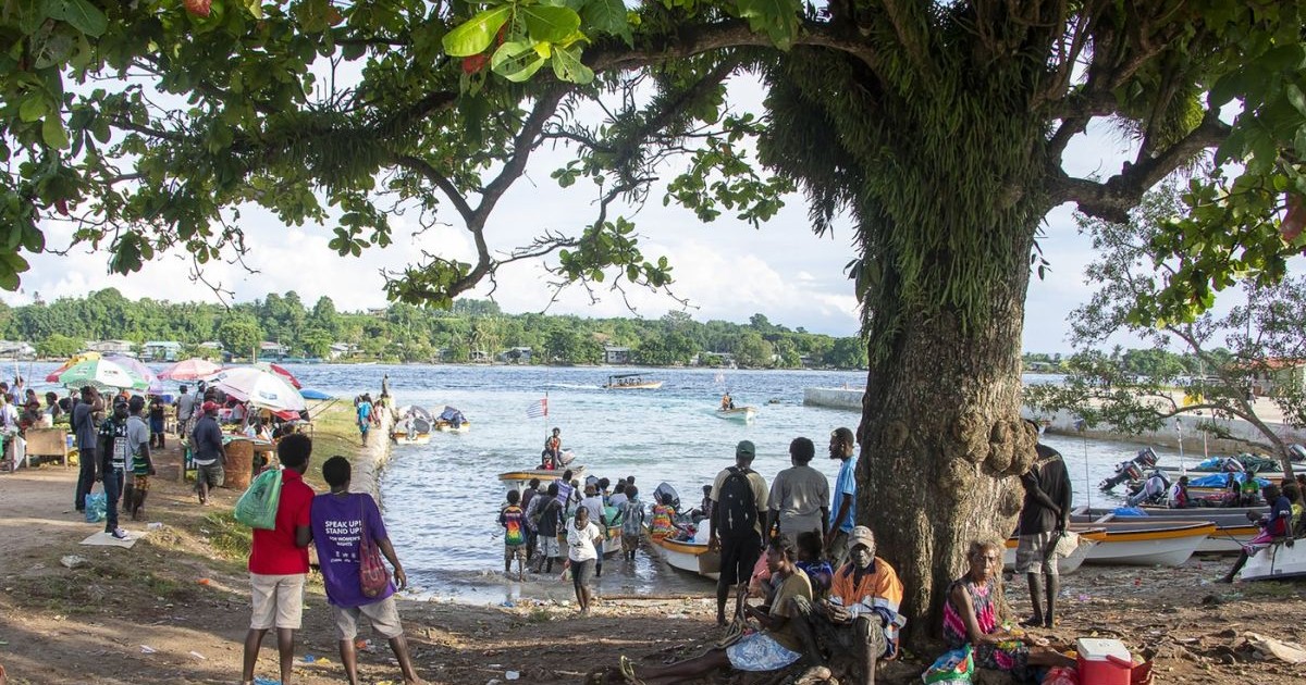 Canalul aglomerat din Buka, arhipelagul Bougainville, înaintea unui vot istoric pentru independență, 21 noiembrie 2019.