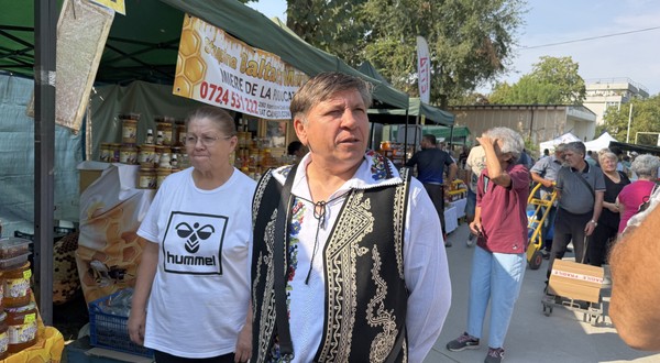 Marinel Băltărețu și soția la Târgul Național al Mierii