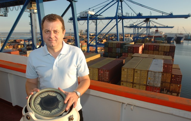 Încă un senator trimis în judecată. Mircea Baniaş, acuzat de trafic de influenţă