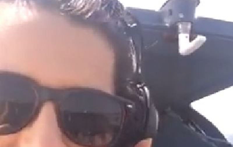 DJ HARRA s-a dat peste CAP CU AVIONUL: "SUNT UDĂ TOATĂ" |  VIDEO