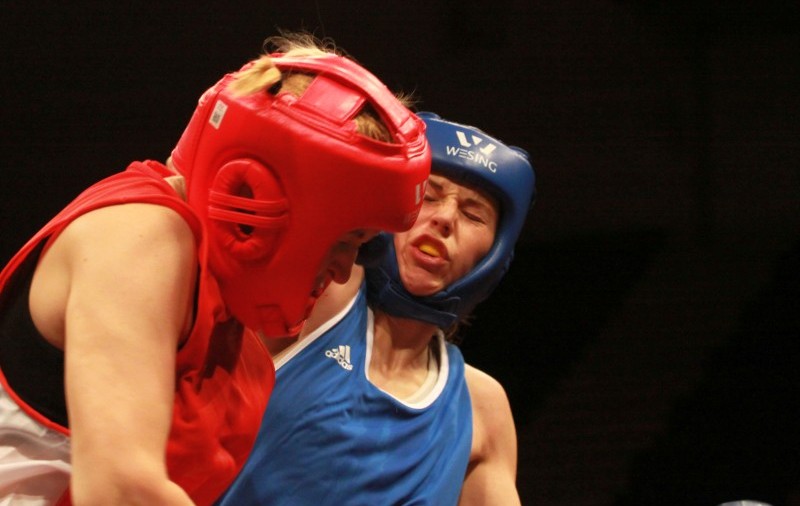 Profesoara face ordine în ring! Simona Sitar e în semifinale la CE 