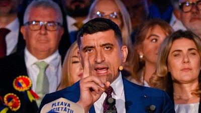 Candidatul Aliantei pentru Unirea Romanilor la alegerile prezidentiale, George Simion,