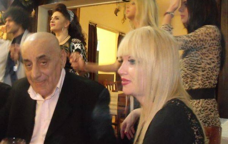 "Viorel Lis a primit prezervative de ziua lui, să le umple cu apă. E ca măgarul, VIRIL și INUTIL!". Vezi cine râde de fostul primar!