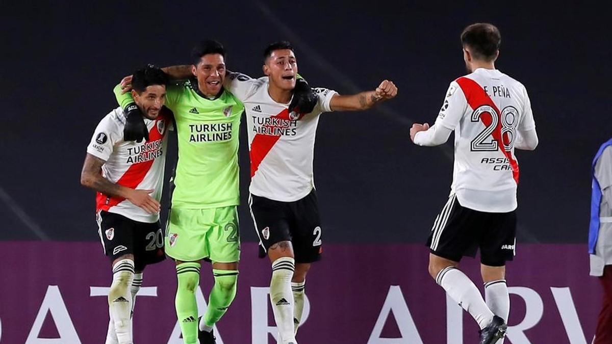 River Plate, victorie în Copa Libertadores cu un jucător accidentat în poartă și fără nici o rezervă pe bancă