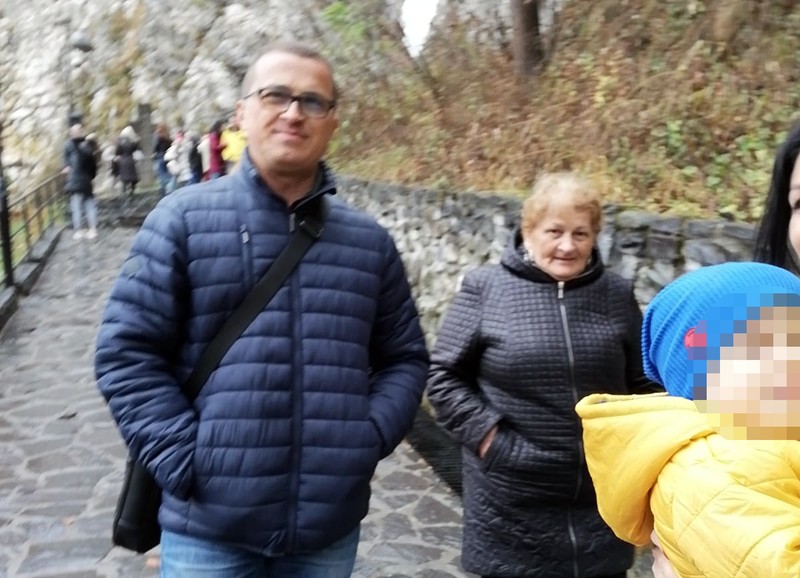 Constantin Popa și mama lui, Viorica Popa