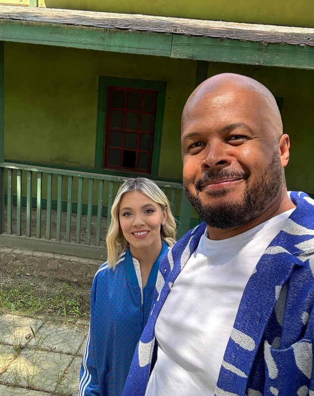 Andreea Ibacka a încercat să dea cu mașina peste Cabral, după ce s-a scris în presă că acesta a fost văzut intrând cu două blonde în locuința sa
