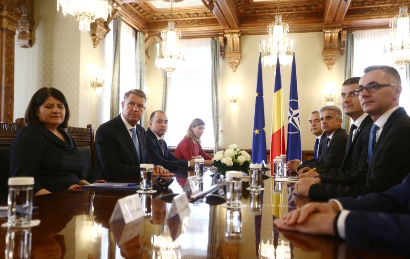 USR, după consultările cu şeful statului: Vrea introducerea în legislaţie a recomandărilor Comisiei de la Veneţia şi ministru al Justiţiei independent