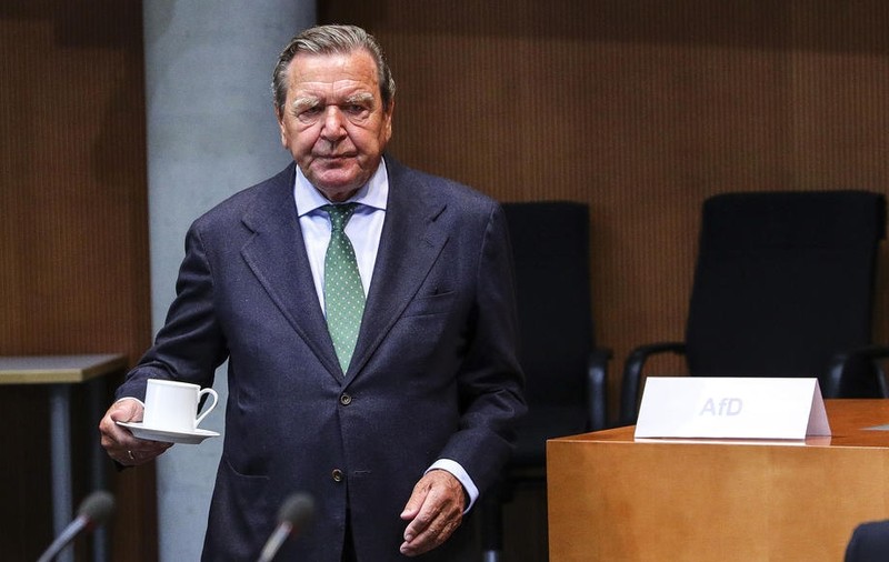 Gerhard Schroeder a dat în judecată parlamentul german și a cerut restituirea privilegiilor de fost cancelar. Ce sumă a încasat anul trecut