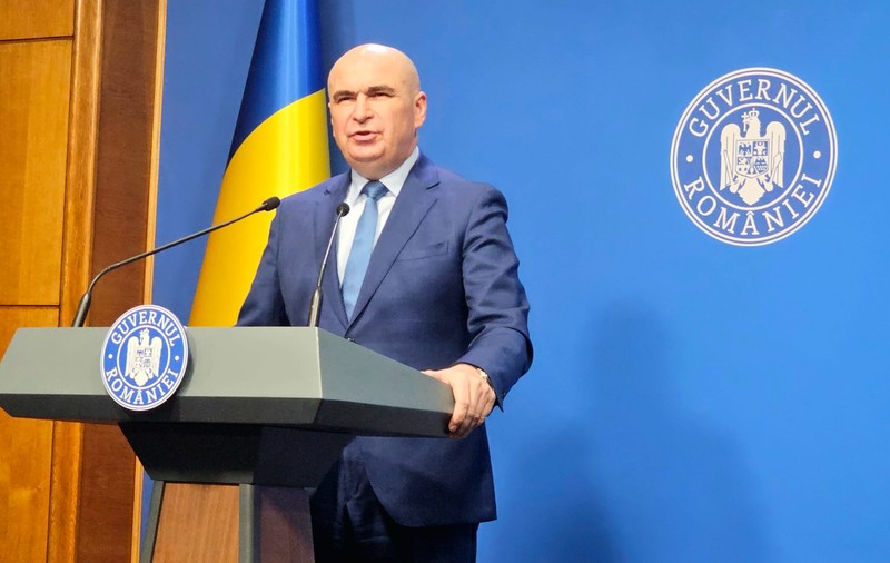 Ilie Bolojan a anunțat că furnizarea apei se reia în Prahova, dar „nu există garanția că este potabilă”. Cine sunt vinovații pentru criză: Apele Române
