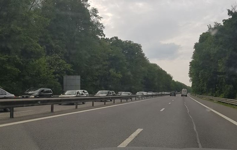 Coloană de mașini de trei kilometri pe A1, din cauza lucrărilor la podul peste râul Argeș