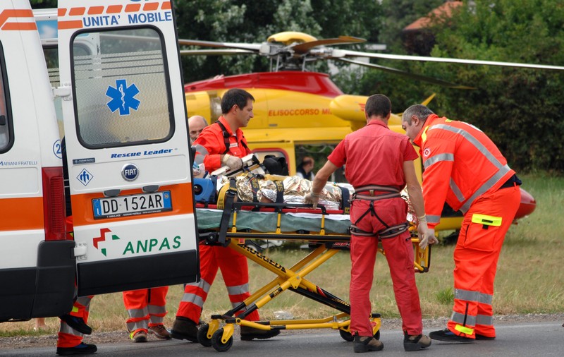 TRAGEDIE PE ŞOSEA, în Italia! 6 ROMÂNI, printre care şi un bebeluş, AU MURIT