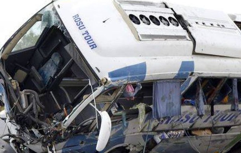 Autocar românesc, implicat într-un GRAV accident în Germania! 1 mort și 15 răniți 