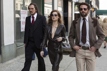 Christian Bale, Amy Adams și Bradley Cooper / Foto: Francois Duhamel - © 2013 Annapurna Productions LLC