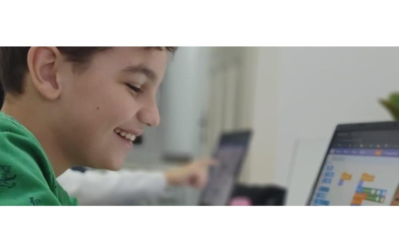 De ce mulți copii abandonează cursurile online? Ce au descoperit doi profesori după 4 ani de predare la clasă