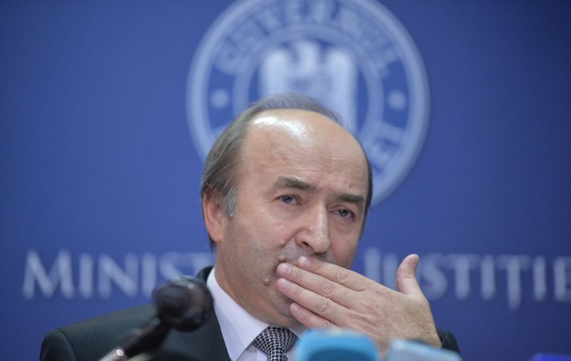 Replica lui Tudorel Toader, în disputa cu Liviu Dragnea: "Nu închid biroul, pentru că am auzit că mă remaniază"
