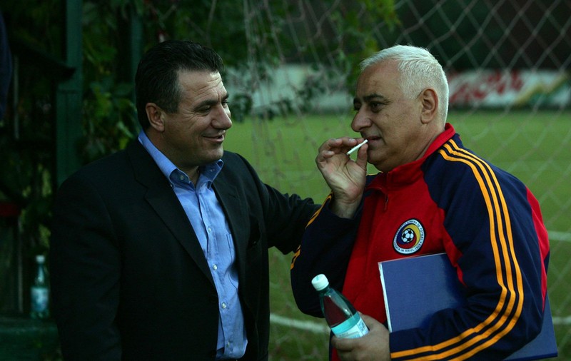 Șoc în fotbalul românesc! Pompiliu Popescu, medicul și confidentul Generației de Aur, a fost operat la plămâni! Suferința doctorului care a „reparat” picioare și a salvat vieți