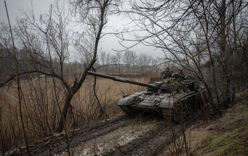 Trei fortărețe ucrainene sunt pe cale să cadă sub ofensiva armatei ruse. „Rusia are nevoie disperată de un succes simbolic”, avertizează un militar de carieră