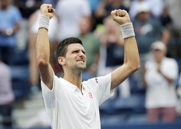 epa05532547 Novak Djokovic of Serbia reacts after defeating Gael Monfils of France during their semifinal round match on the twelfth day of the US Open Tennis Championships at the USTA National Tennis Center in Flushing Meadows, New York, USA, 09 September 2016. The US Open runs through September 11. EPA/VINCENT LAFORET