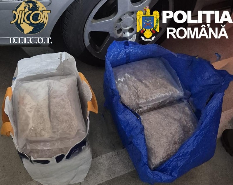 Un polonez din Oradea voia să vândă peste 150 de kilograme de „cristal” prin metoda dead drop