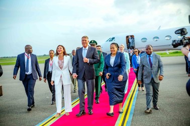Klaus Iohannis și Carmen Iohannis în Tanzania, în noiembrie 2023