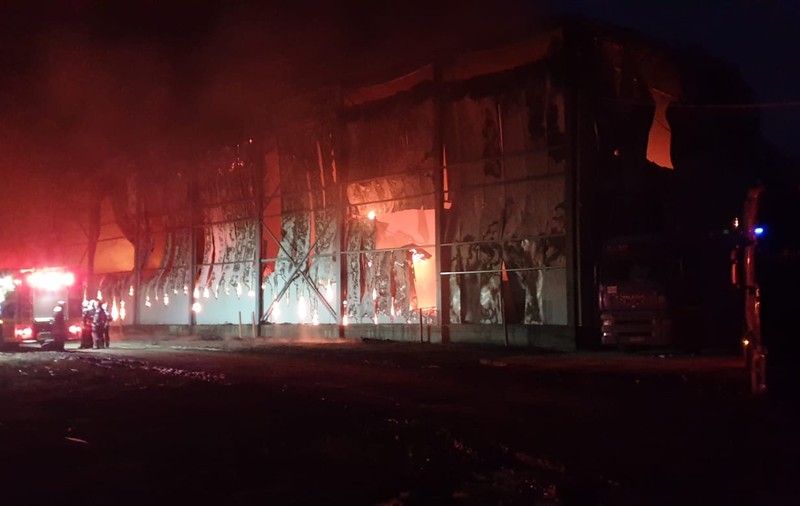 Un angajat al abatorului din Vaslui care a ars săptămâna trecută a murit subit marți în timpul serviciului