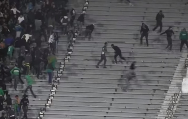 Nebunie în Maroc. Doi morți și 54 de răniți la un meci de fotbal! / VIDEO