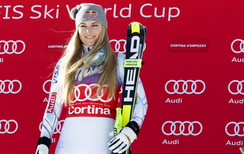 Lindsey Vonn și-a rupt ligamentul încrucișat anterior, dar speră să concureze la Jocurile Olimpice de iarnă