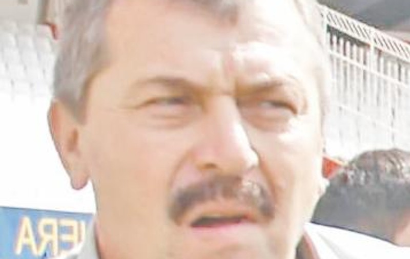 Becali îi plăteşte operaţia lui Duckadam