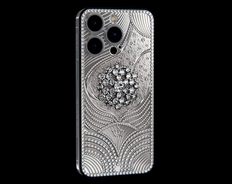 Cât costă cel mai scump iPhone din istorie, placat cu aur de 18 carate și 570 de diamante