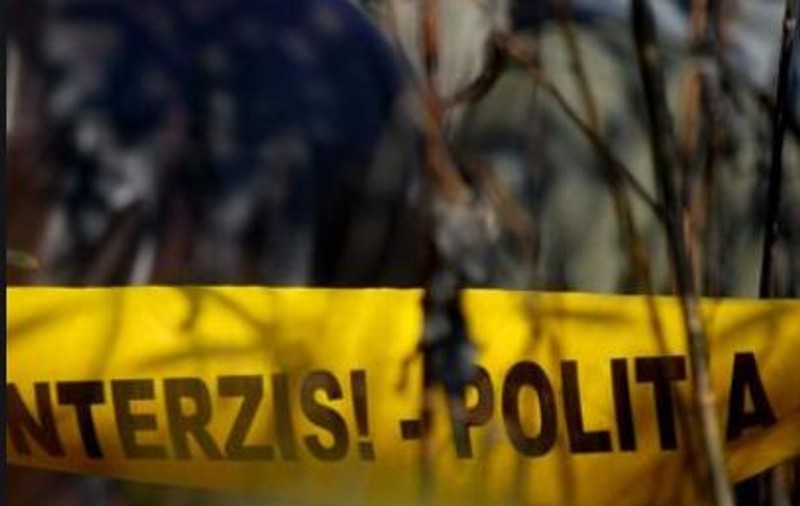 Cadavrul unui bărbat, găsit pe un câmp din judeţul Mehedinţi, sfâşiat de animale