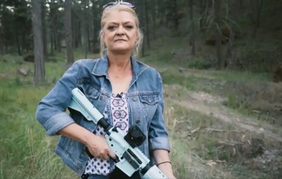 Casnica din Montana care a vânat online jihadiști