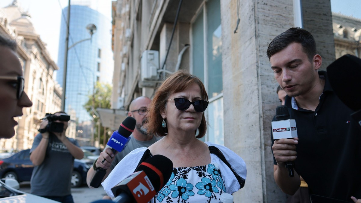 Imagine din 13 august, când Florina Pompilian, pe atunci șefă la ATI la Spitalul Pantelimon, a ajuns la Poliție pentru audieri. Foto: Inquam Photos / George Călin