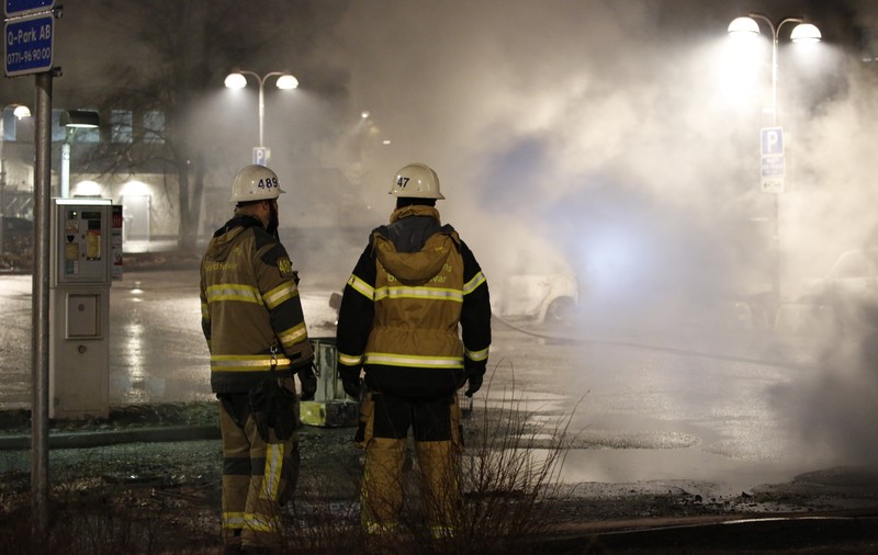 Violențe în Suedia | Incidentele au avut loc într-un cartier din capitala Stockholm. Trei oameni au fost răniți