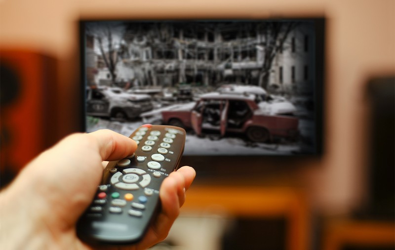 Cum au arătat audiențele televiziunilor în prima lună de război. Trei posturi au crescut puternic, PRO TV și Antena 1, în scădere