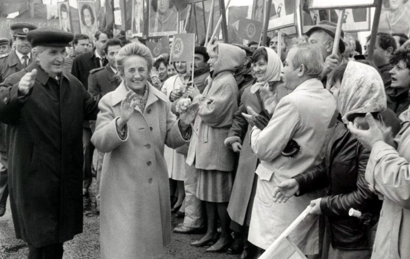 Nicolae și Elena Ceaușescu, la manifestările de 1 Mai din comunism