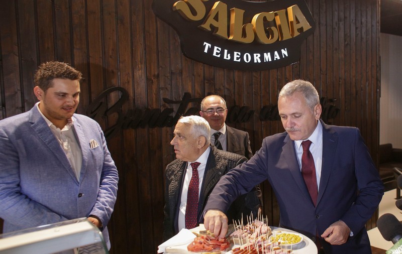 Cum își tratează familia Dragnea angajații. Fost muncitor al Fermei Salcia: „Sunt cel mai nenorocit, eu nu am nici un drept"
