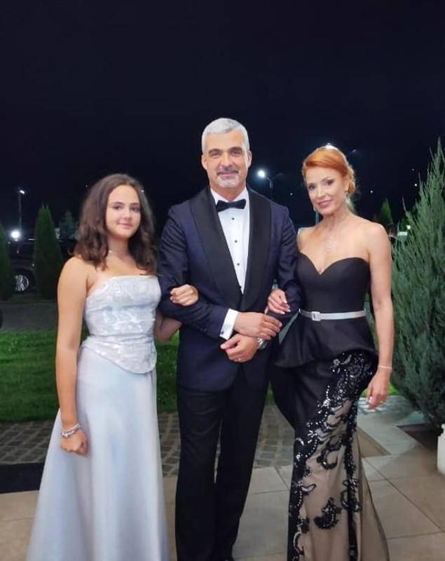 Moment de panică în familia lui Aurelian Temișan și a Monicăi Davidescu. „Vorbește lumea că divorțați!' A zis: 'Da, dar divorțăm la Brașov!”